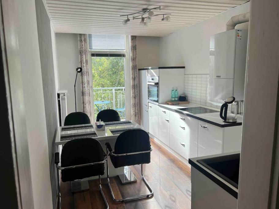 Schoenes City-Apartment Im Zentrum Mit Balkon Hof  Exteriér fotografie